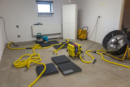Dealing With Burst Pipe. Jacksonville Water Damage Services